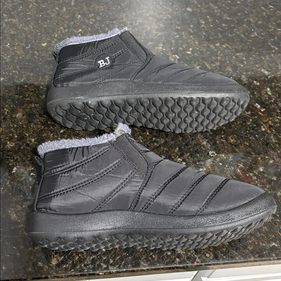 BJ Womens Fashionbanana Black Quilted Ankle Bootie 41/ 10.5 Waterproof Slip-On - Picture 10 of 12